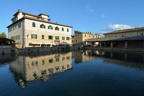 Piazza delle Sorgenti
